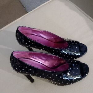 Oh Deer!studded peep toe heels size 9